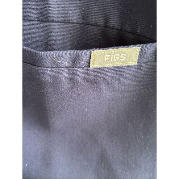 ❤️Figs Technical Collection Scrub Top - Picture 3 of 5